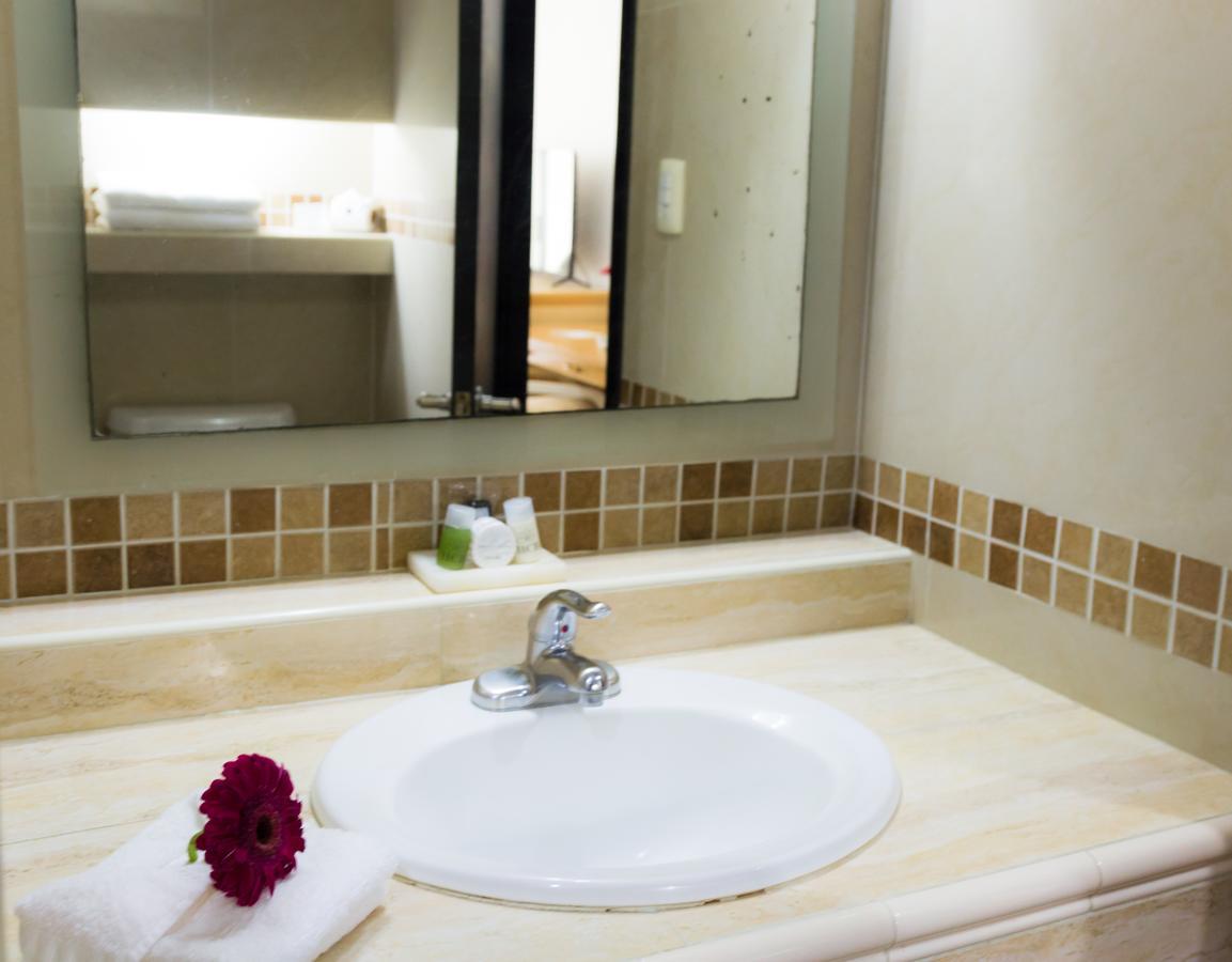Hotel De Casa Blanca Lázaro Cárdenas Dış mekan fotoğraf